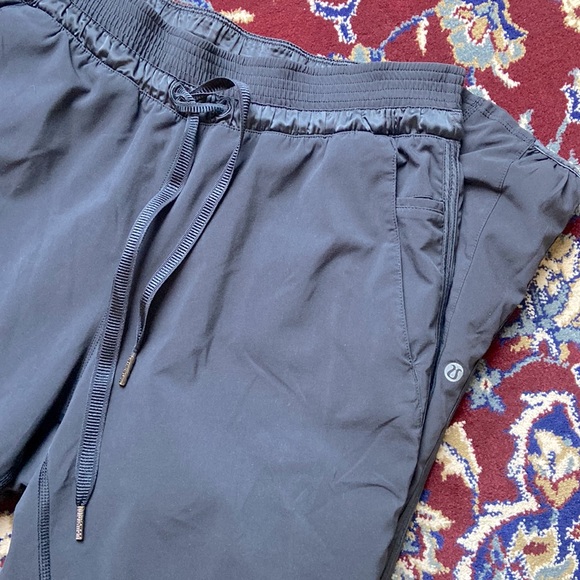 Black lulu pants - Picture 1 of 3